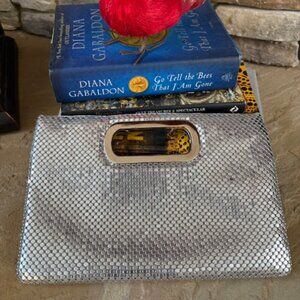 NWOT Silver Tone Mesh Shimmer Retro Disco Vibes Envelope Style Clutch Bag Purse